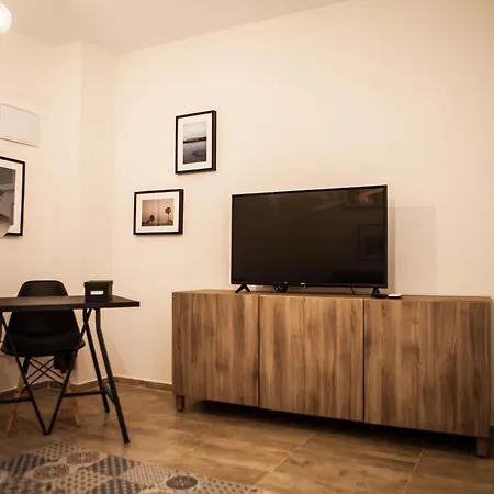 Padre Damian Apartment *