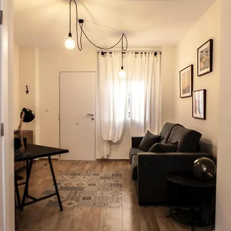Padre Damian Apartment *